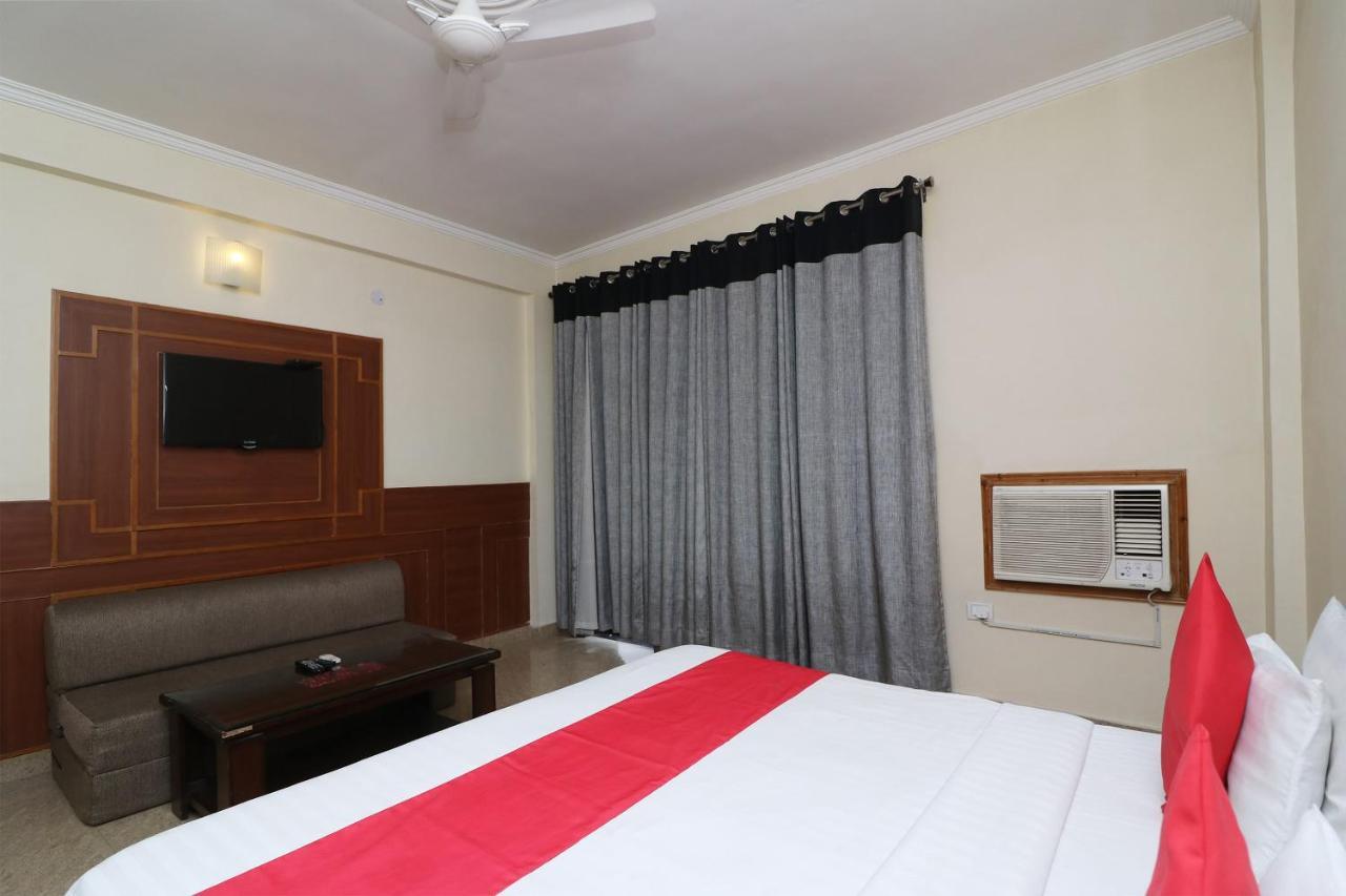 Capital O 4747 Imperial Hotel Katra Katra  Eksteriør billede