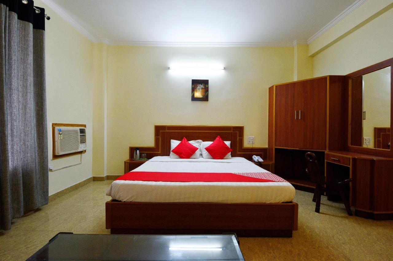 Capital O 4747 Imperial Hotel Katra Katra  Eksteriør billede